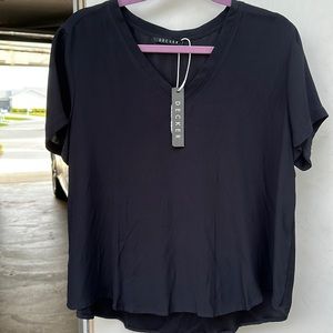 Decker ladies top